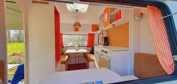 Small Retro Caravan Leek Exterior photo